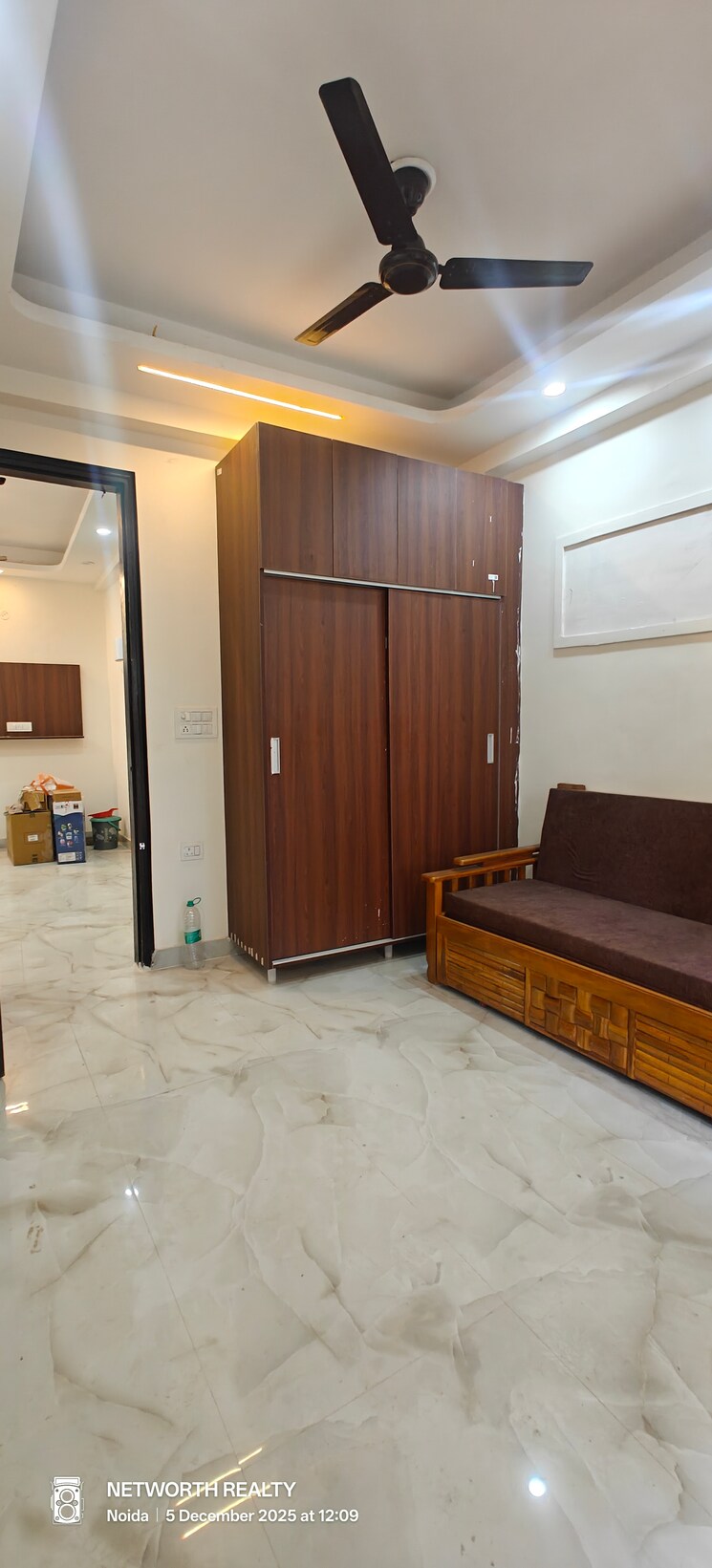 Room, sector 73 1 Bedroom 585 Sq.Ft. Builder Floor In Sector 73 Noida 9773353