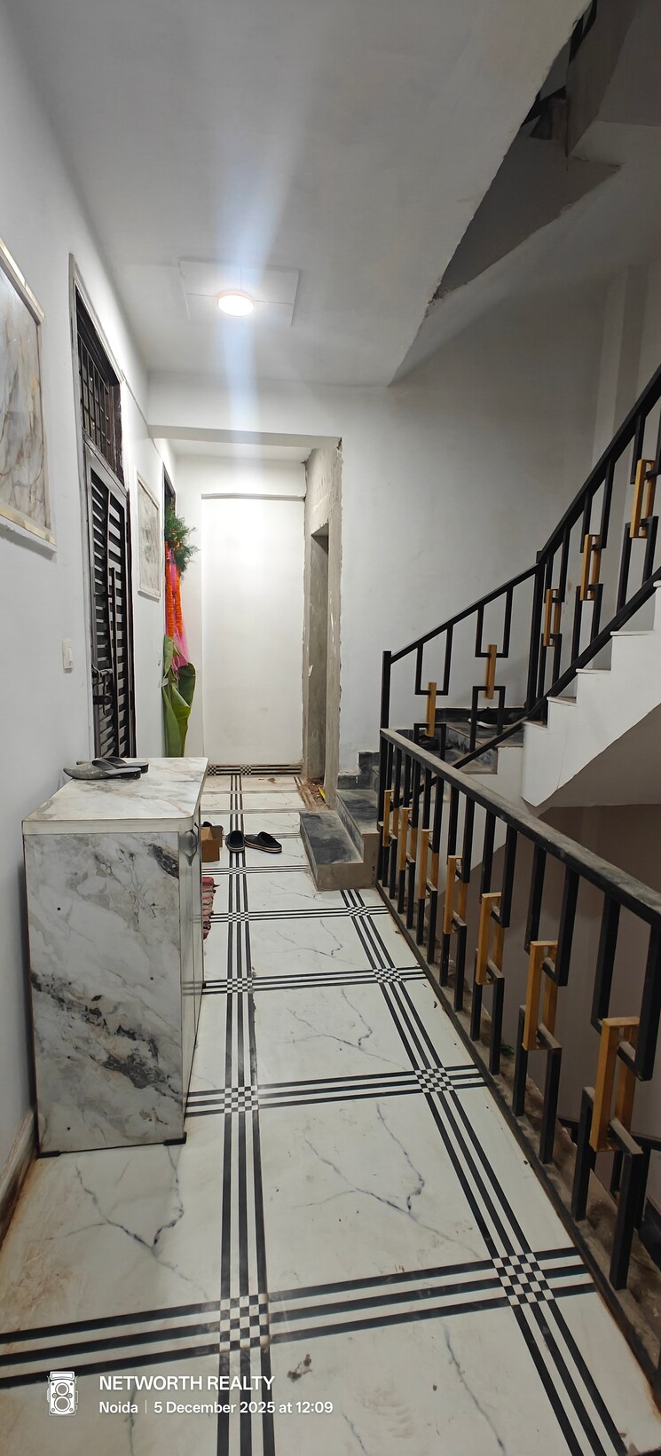 undefined, sector 73 1 Bedroom 585 Sq.Ft. Builder Floor In Sector 73 Noida 9773353