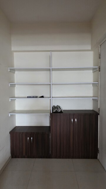 Furnished Amenities in 2 BHK Apartment at Ganga Arcadia, Kharadi – for Rent