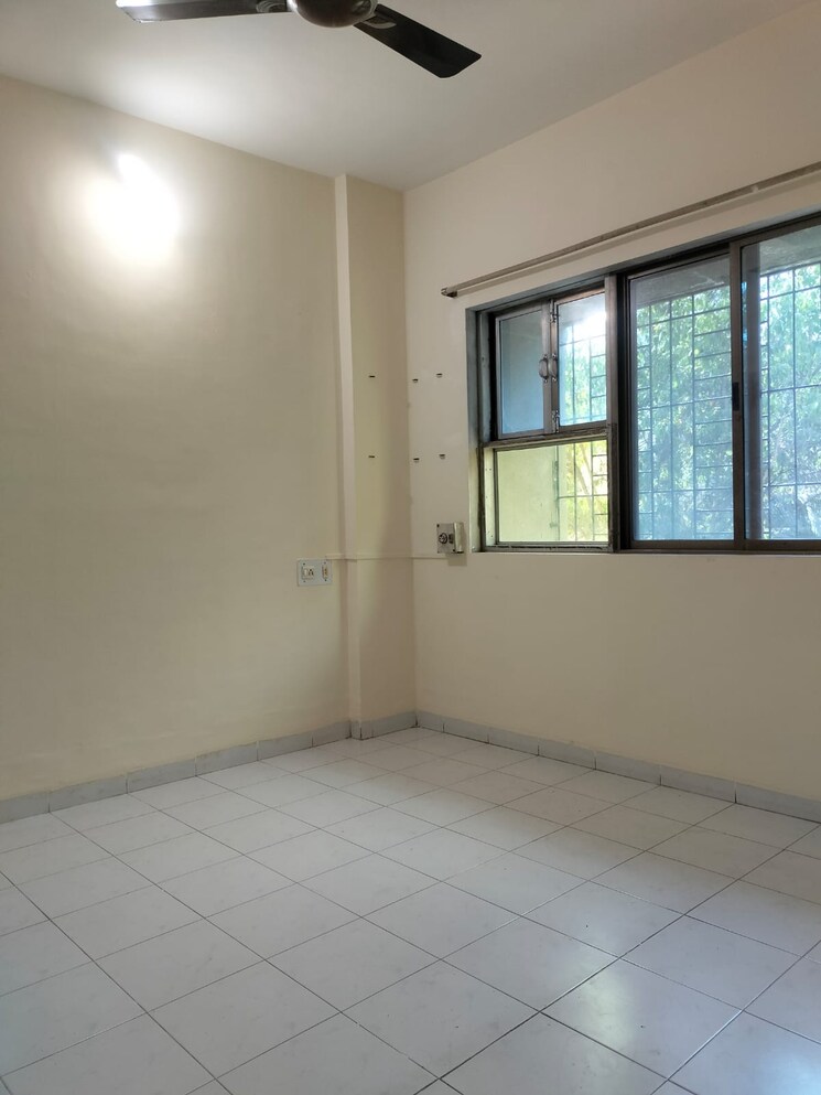 Room, vijay-garden-ghodbunder 1 Bedroom 430 Sq.Ft. Apartment In Ghodbunder Road Thane 9773355