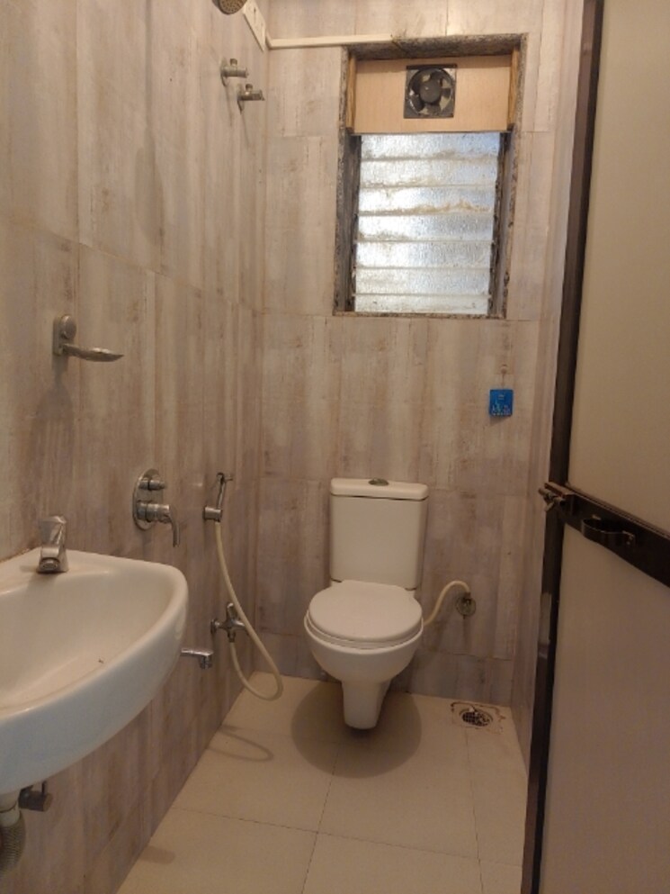 Bathroom, anand-heights 1 Bedroom 462 Sq.Ft. Apartment In Wadala Mumbai 9773391