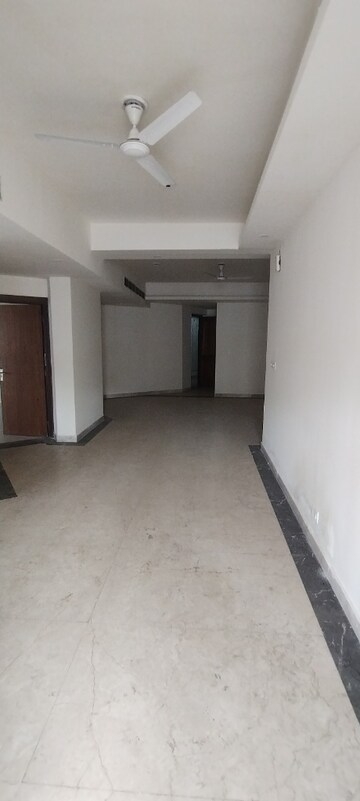 Room in 3 BHK Apartment at Supertech ORB, Sector 74 – for Rent