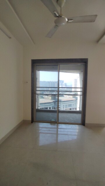 Room in 2 BHK Apartment at Regency Heights, Ghodbunder Road – for Rent