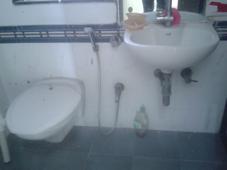 Bathroom, rustomjee-ozone 2.5 Bedroom 885 Sq.Ft. Apartment In Goregaon West Mumbai 9773405