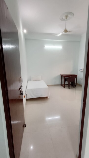 Room in 1 RK Independent House at Tiwaripur – for Rent