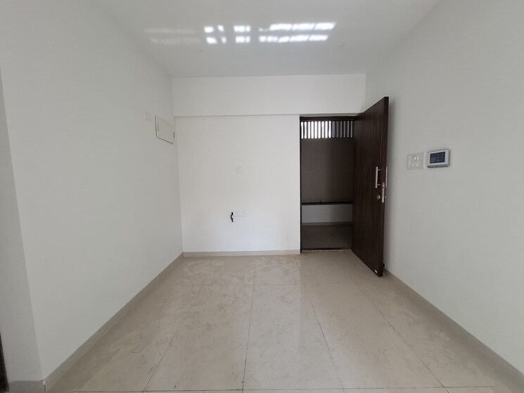 Room, ic colony 1 Bedroom 450 Sq.Ft. Apartment In Ic Colony Mumbai 9773468