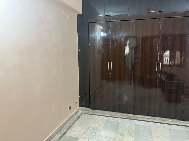Room, fraser road area 2 Bedroom 1000 Sq.Ft. Apartment In Fraser Road Area Patna 9771409