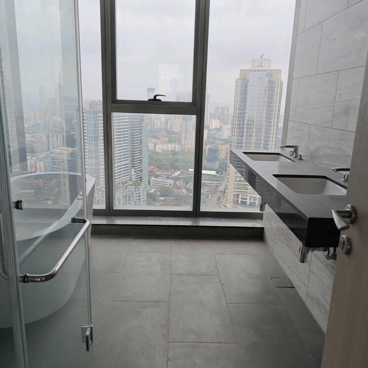 Bathroom, rustomjee-crown 4 Bedroom 1986 Sq.Ft. Apartment In Gokhale Road Mumbai 9773503