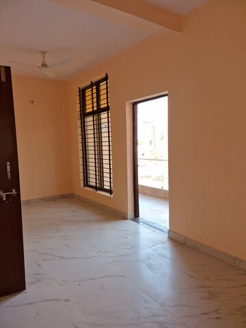 Room in 4 BHK Independent House at Baghmugalia – for Sale