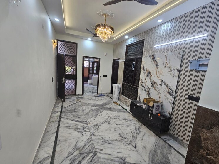 Bedroom, green fields colony 3 Bedroom 250 Sq.Yd. Builder Floor In Green Fields Colony Faridabad 9773559