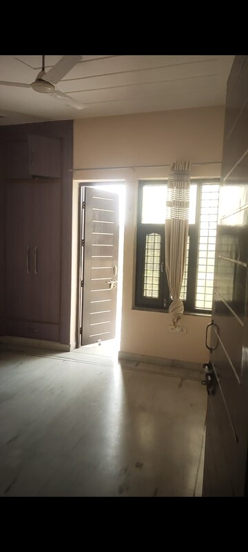 2 BHK Independent House For Rent in Sector 4