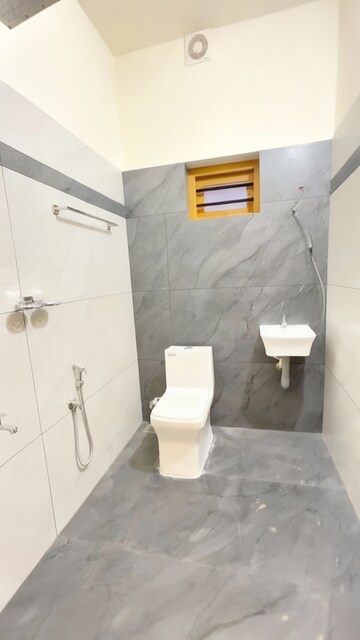 Bathroom in 4 BHK Independent House at Kolazhy – for Sale