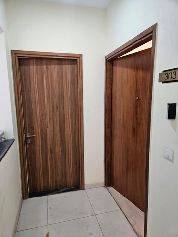 Room in 4 BHK Apartment at Godrej Windsor, Sector 27 Yamuna Expressway – for Rent