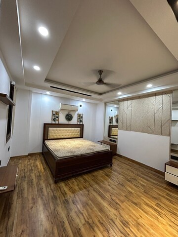 Bedroom in 4 BHK Apartment at Saket – for Rent