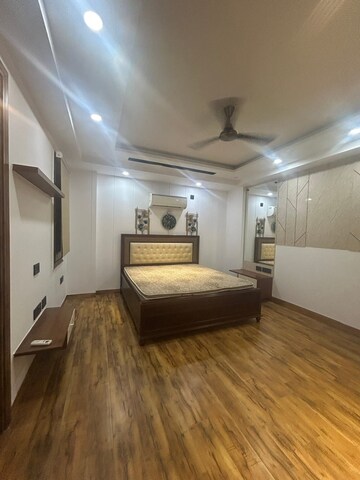 Bedroom in 4 BHK Apartment at Saket – for Rent