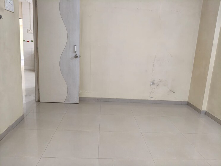 Room, ic colony 3 Bedroom 950 Sq.Ft. Apartment In Ic Colony Mumbai 9773678