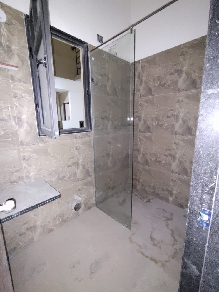Bathroom, vtp-aethereus 2 Bedroom 940 Sq.Ft. Apartment In Mahalunge Pune 9773684
