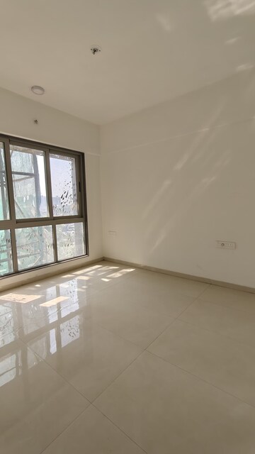 Room in 1 BHK Apartment at Nexa Goyal Aspire, Kandivali West – for Sale