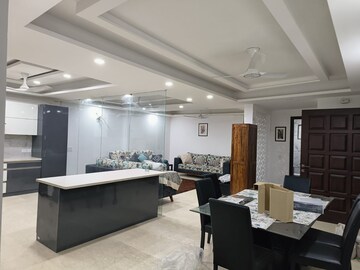 Living Room in 5 BHK Builder Floor at Sector 57 – for Rent