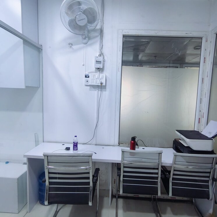 Master Bedroom, awho-brahmaputra-apartments 1 RK 450 Sq.Ft. Apartment In Sector 29 Noida 9773736