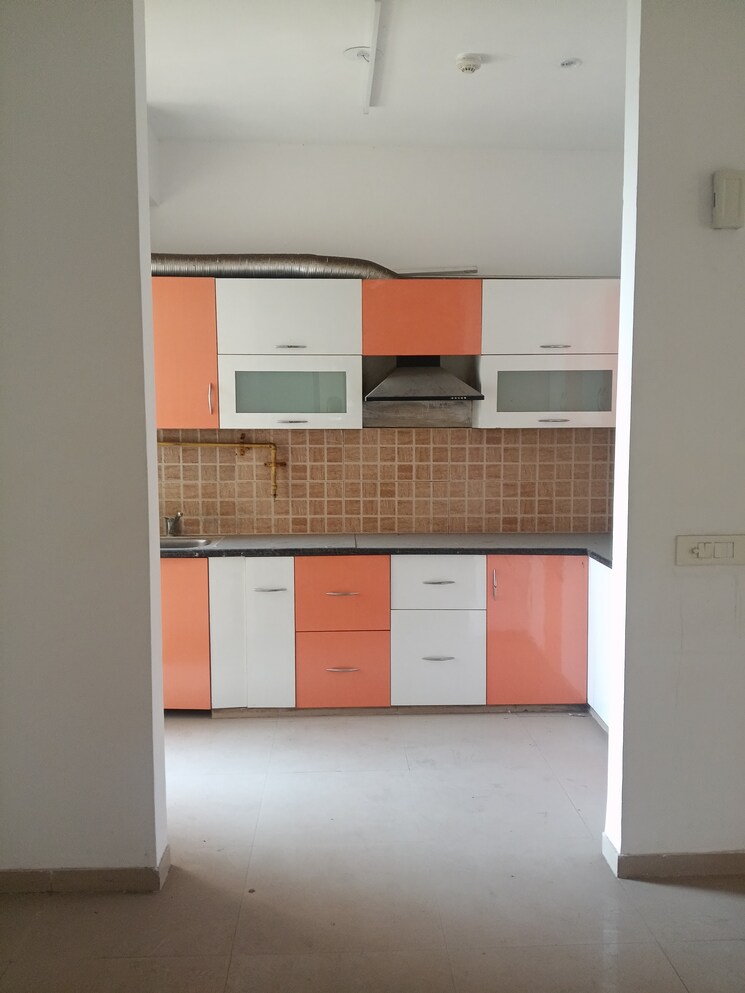 Kitchen, mahagun-mywoods 3 Bedroom 1235 Sq.Ft. Apartment In Sector 16c Greater Noida Greater Noida 9774035