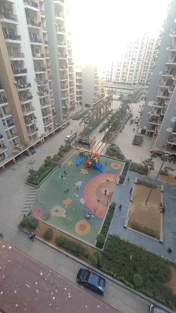 Master Plan in 2.5 BHK Apartment at Panchsheel Greens II, Sector 16 Greater Noida – for Rent