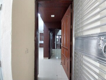 Building Lobby in 3 BHK Apartment at Purvanchal Royal Park, Sector 137 – for Rent