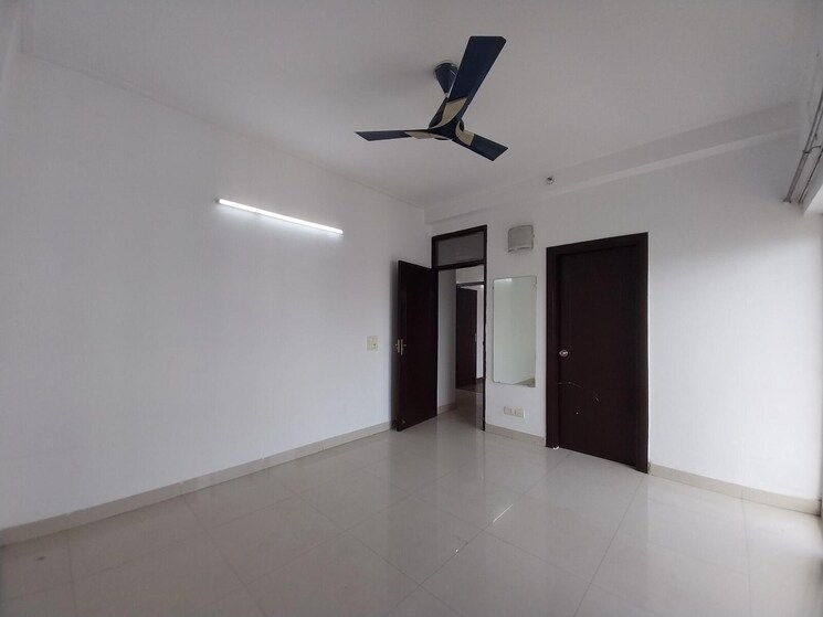 Room, purvanchal-royal-park 3 Bedroom 1725 Sq.Ft. Apartment In Sector 137 Noida 9774069