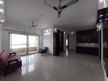 3 BHK Apartment For Rent in Purvanchal Royal Park, Sector 137