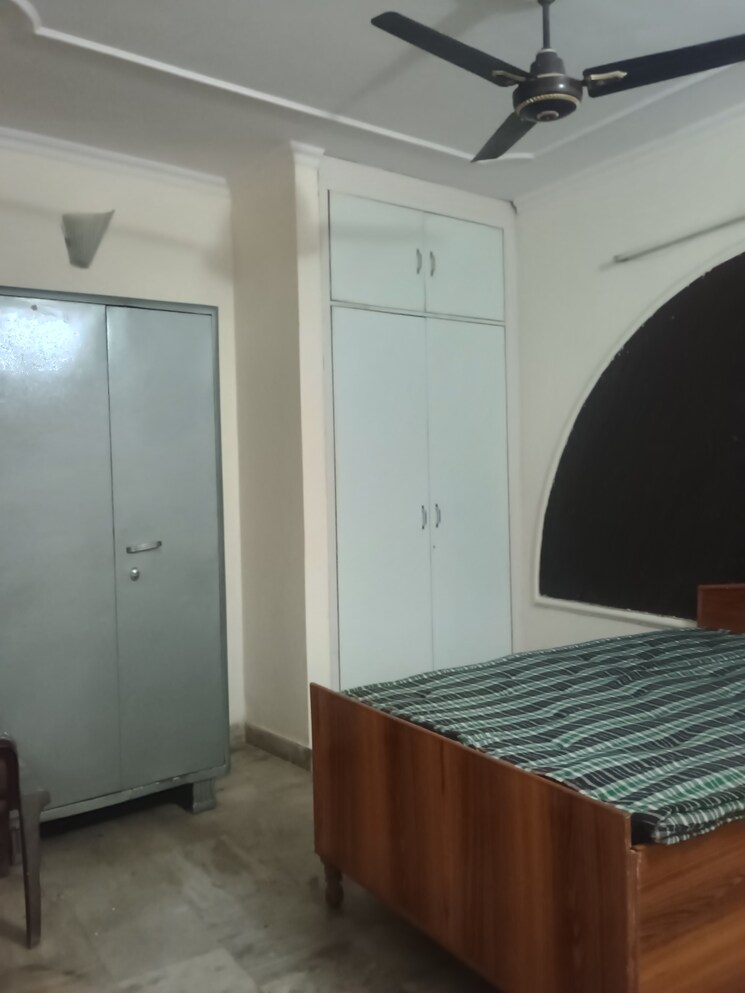 Room, malviya nagar 3 Bedroom 1000 Sq.Ft. Builder Floor In Malviya Nagar Delhi 9774167
