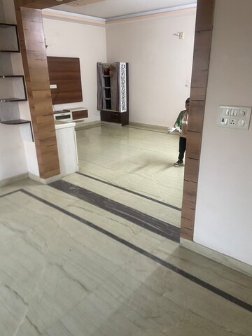 Common Area in 3 BHK Builder Floor at Sector 8 – for Rent