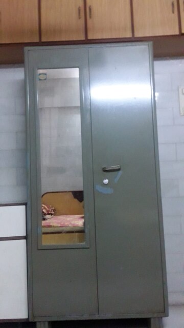 Furnished Amenities in 1.5 BHK Apartment at Eff Jumbo Darshan CHS, Andheri East – for Rent