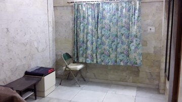 Living Room in 1.5 BHK Apartment at Eff Jumbo Darshan CHS, Andheri East – for Rent