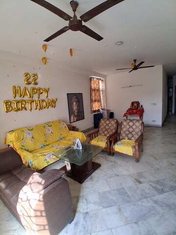 Furnished Amenities in 1 BHK Builder Floor at Rajouri Garden – for Rent