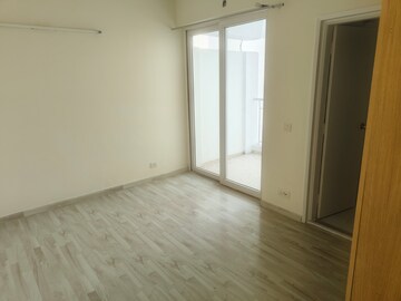 Room in 4 BHK Apartment at CHD Avenue 71, Sector 71 – for Rent