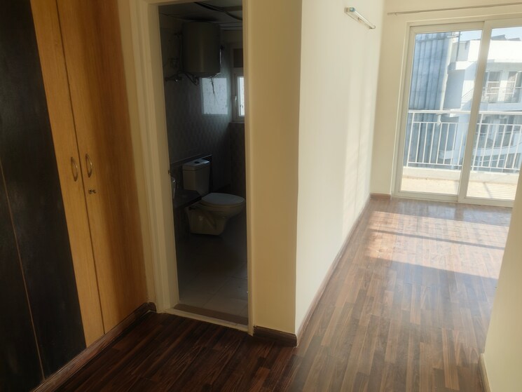 Room, chd-avenue-71 4 Bedroom 2350 Sq.Ft. Apartment In Sector 71 Gurgaon 9774164