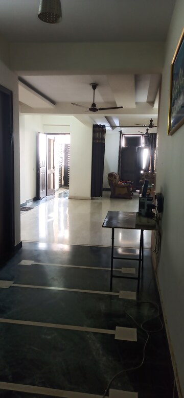 Furnished Amenities in 4 BHK Apartment at Varun C.G.H Society, Sector 52 – for Sale