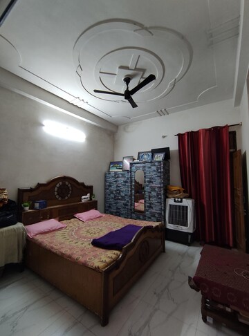 Living Room in 2 BHK Villa at Gomti Nagar – for Rent