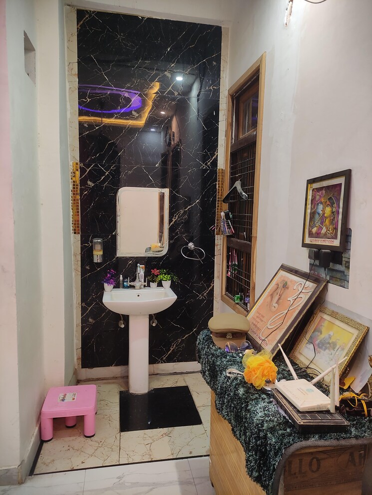 Gym, gomti nagar 2 Bedroom 1200 Sq.Ft. Villa In Gomti Nagar Lucknow 9774191