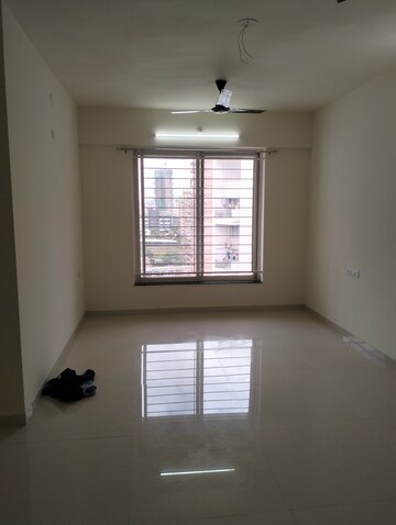 Room in 2 BHK Apartment at Pharande Felicity Cluster A, Ravet – for Rent