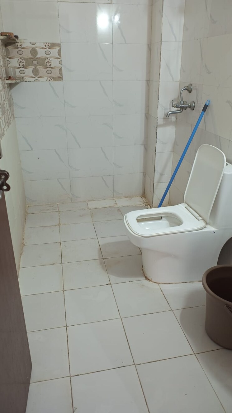 Bathroom, mayfield garden 2 Bedroom 980 Sq.Ft. Builder Floor In Mayfield Garden Gurgaon 9774206