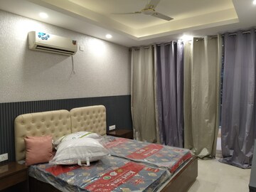 Bedroom in 3 BHK Builder Floor at Sushant Lok I – for Rent