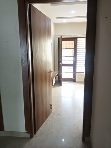 Building Lobby in 3 BHK Builder Floor at Parklands, Sector 85 – for Rent