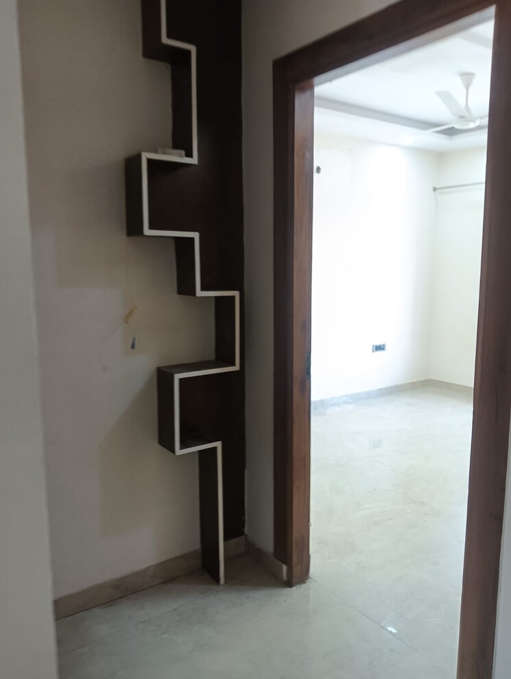 Room, parklands 3 Bedroom 2500 Sq.Ft. Builder Floor In Sector 85 Faridabad 9774292