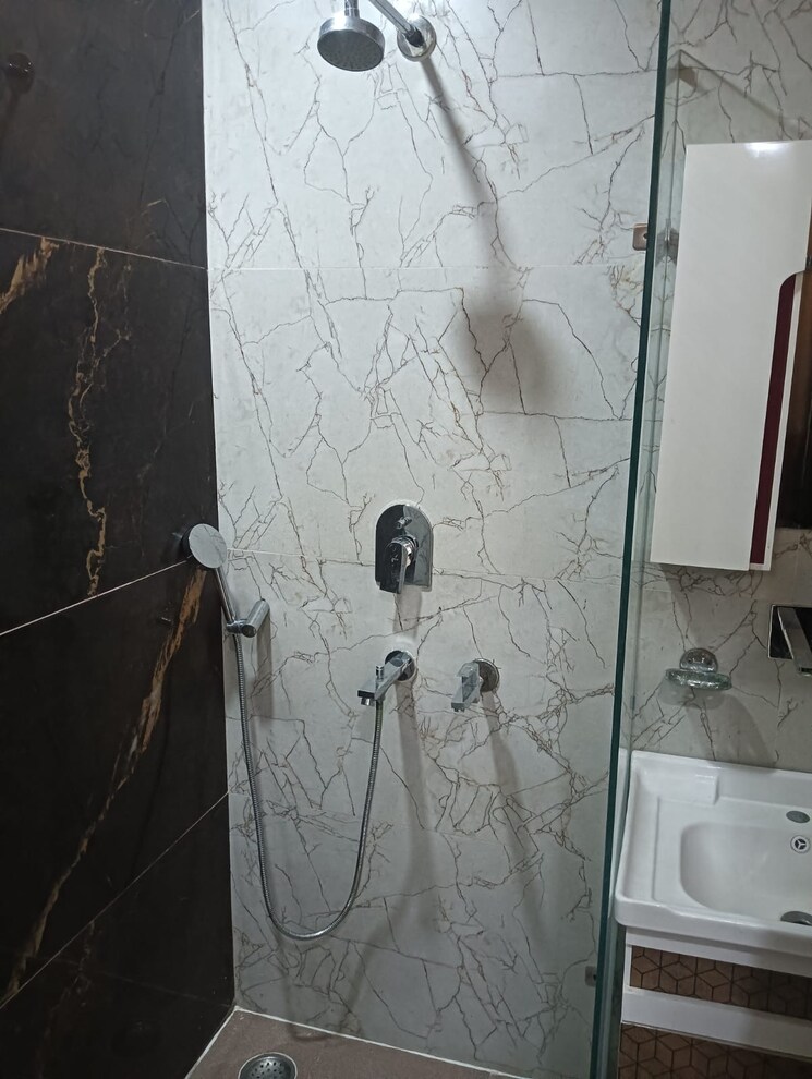 Bathroom, parklands 3 Bedroom 2500 Sq.Ft. Builder Floor In Sector 85 Faridabad 9774292