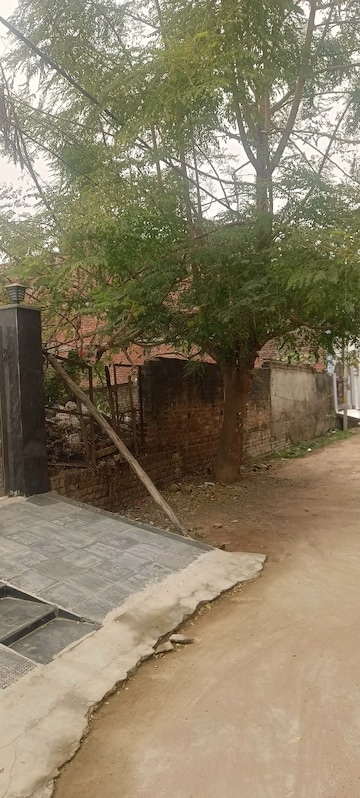  Plot – Garden View at Saraswati Kunj 1, Haibat Mau Mawaiya - for Sale