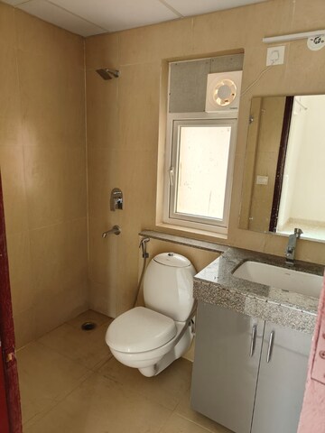 Bathroom in 3 BHK Builder Floor at Central Park Flower Valley Aqua Front Towers, Sohna Sector 33 – for Rent