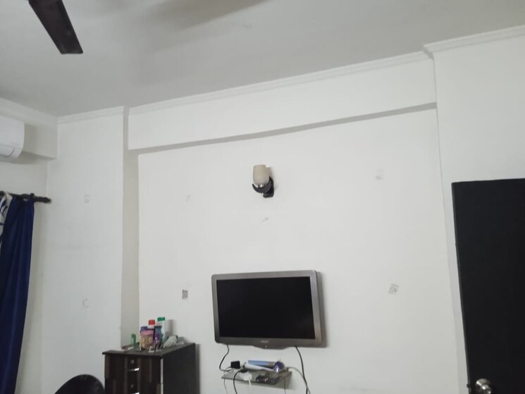 undefined, arun-vihar-sector-37 1.5 Bedroom 650 Sq.Ft. Apartment In Sector 37 Noida 9774305