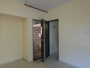 Room in 2 BHK Apartment at Dharavi – for Sale