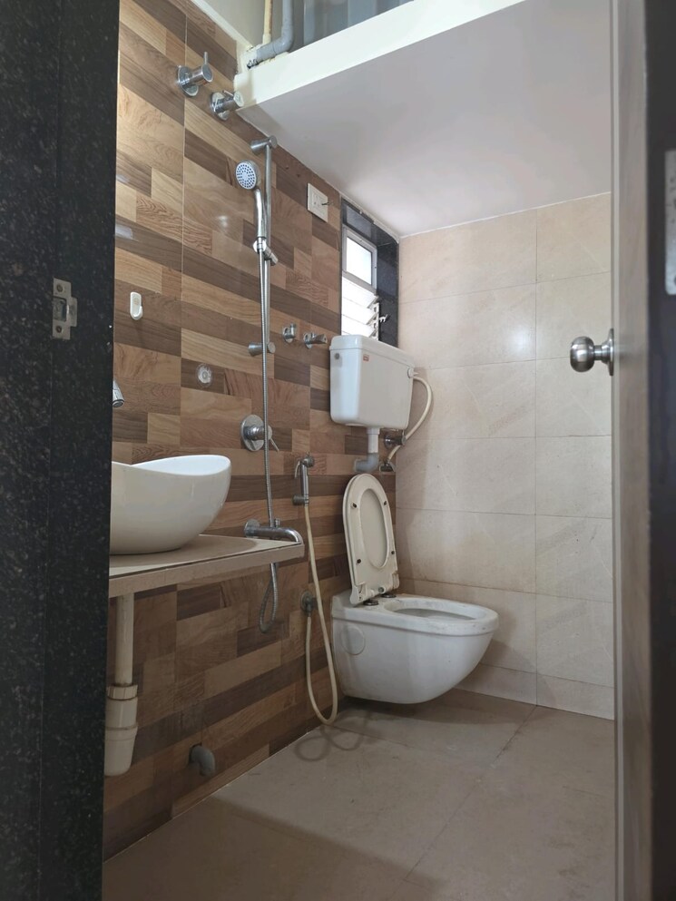 Bathroom, dharavi 2 Bedroom 576 Sq.Ft. Apartment In Dharavi Mumbai 6768914